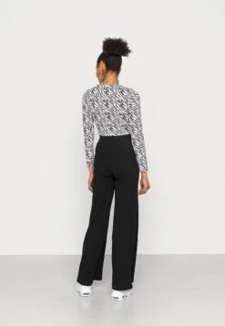 Even&Odd Pantaloni SportiviBlack Donna Pantaloni EV421A0BA-Q11 -Even&Odd 13e3af4ac86e4751b7a897152c0b1c3e