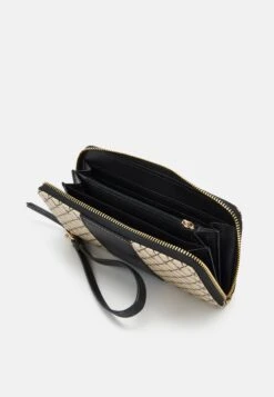 Even&Odd PortafoglioBlack Donna Portafogli E Portachiavi EV451F04H-Q11 10 Even&Odd PortafoglioBlack Donna Portafogli E Portachiavi EV451F04H-Q11 -Even&Odd 36317329298a4d5c8a3e2d0184584188