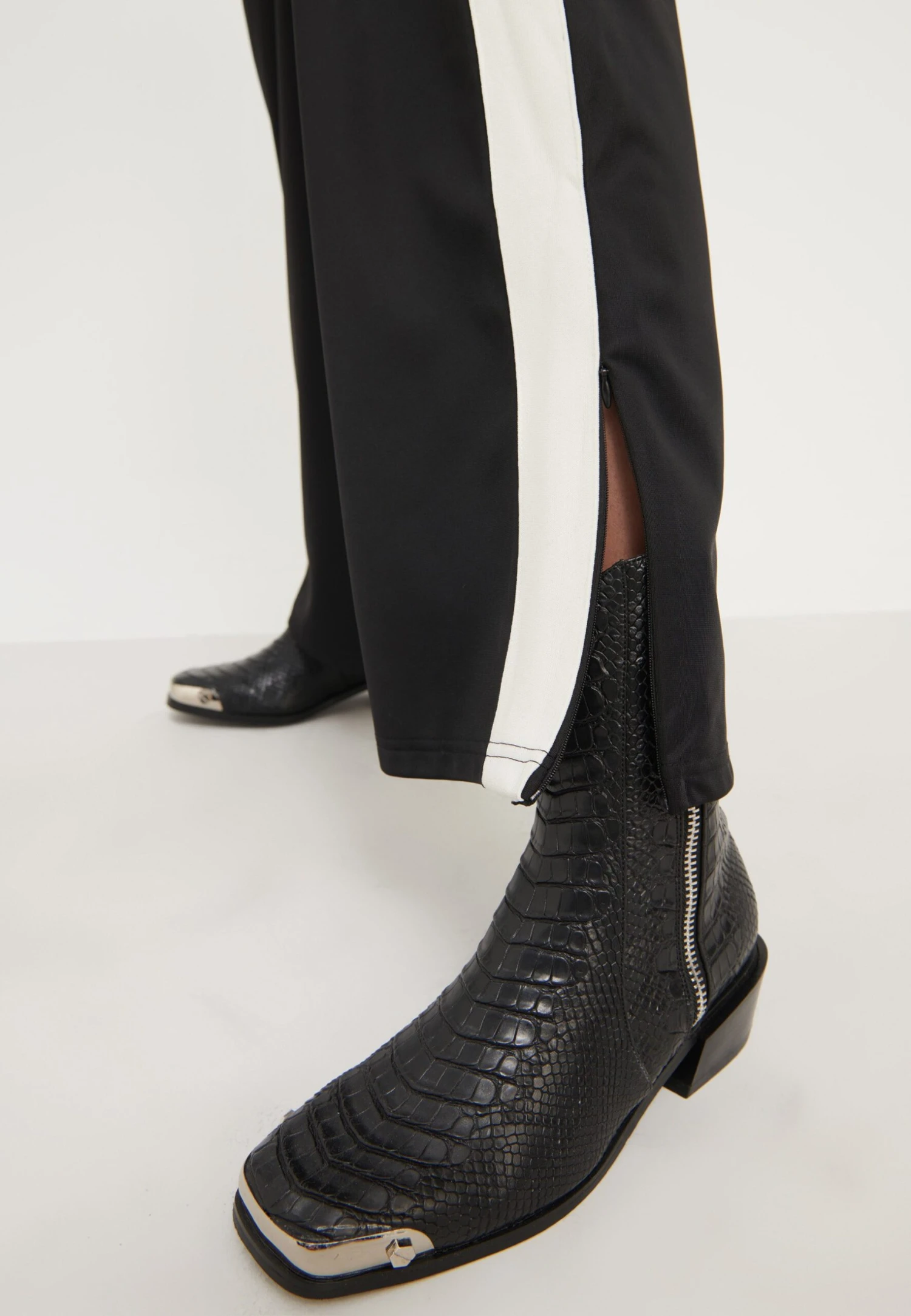 Even&Odd Pantaloni SportiviBlack Donna Pantaloni EV421A0DM-Q11 7 Even&Odd Pantaloni SportiviBlack Donna Pantaloni EV421A0DM-Q11 - immagine 5