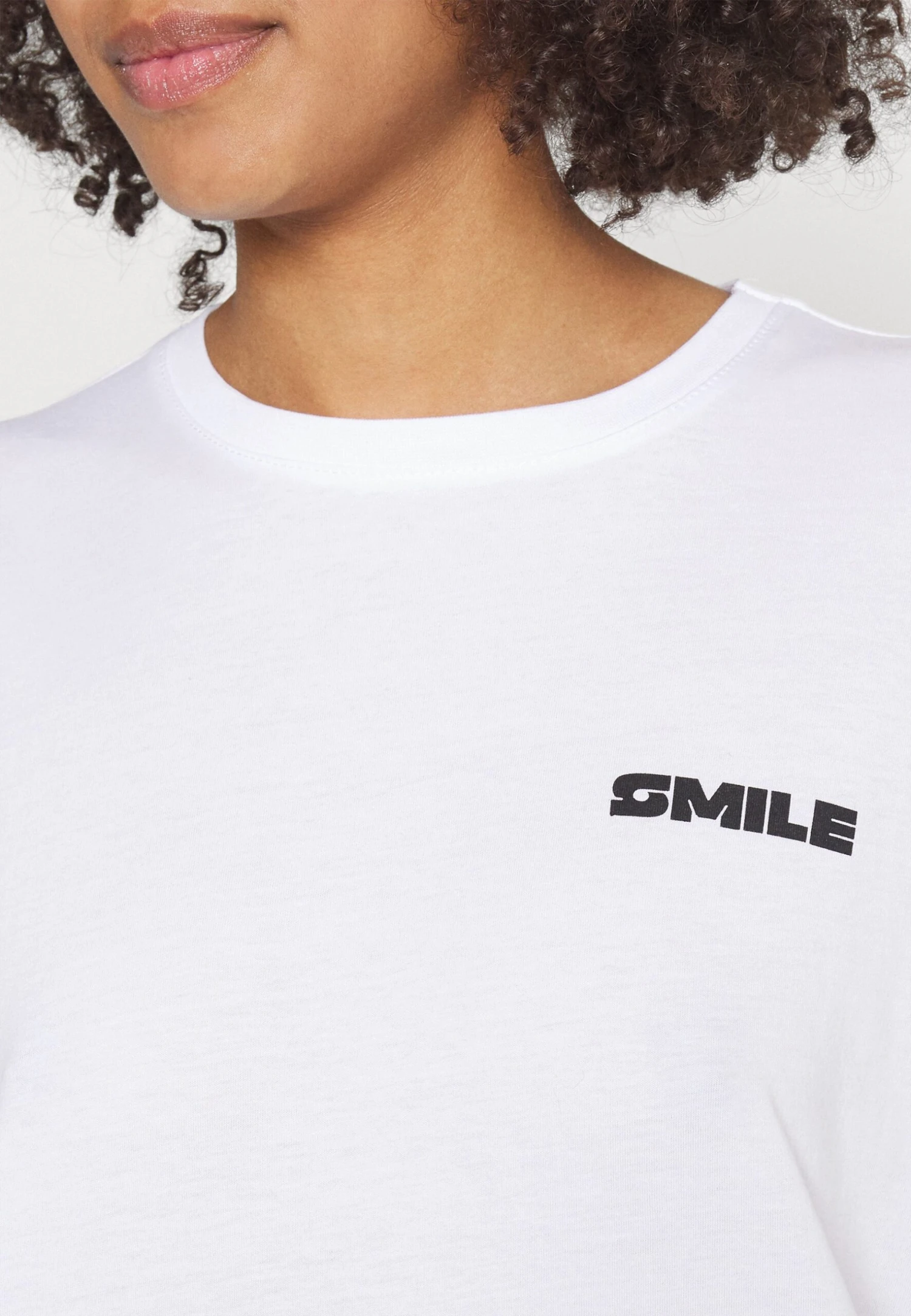 Even&Odd Cut SmileT-Shirt Con StampaWhite Donna T-shirt E Top EV421D257-A11 7 Even&Odd Cut SmileT-Shirt Con StampaWhite Donna T-shirt E Top EV421D257-A11 - immagine 5