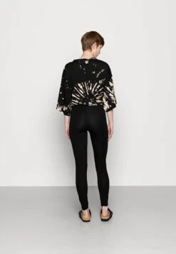 Even&Odd 2 PackLeggingsBlack Donna Pantaloni EV421A07V-Q12 9 Even&Odd 2 PackLeggingsBlack Donna Pantaloni EV421A07V-Q12 -Even&Odd 5a4684b9e0994d80abb9cbeab3e4f25e