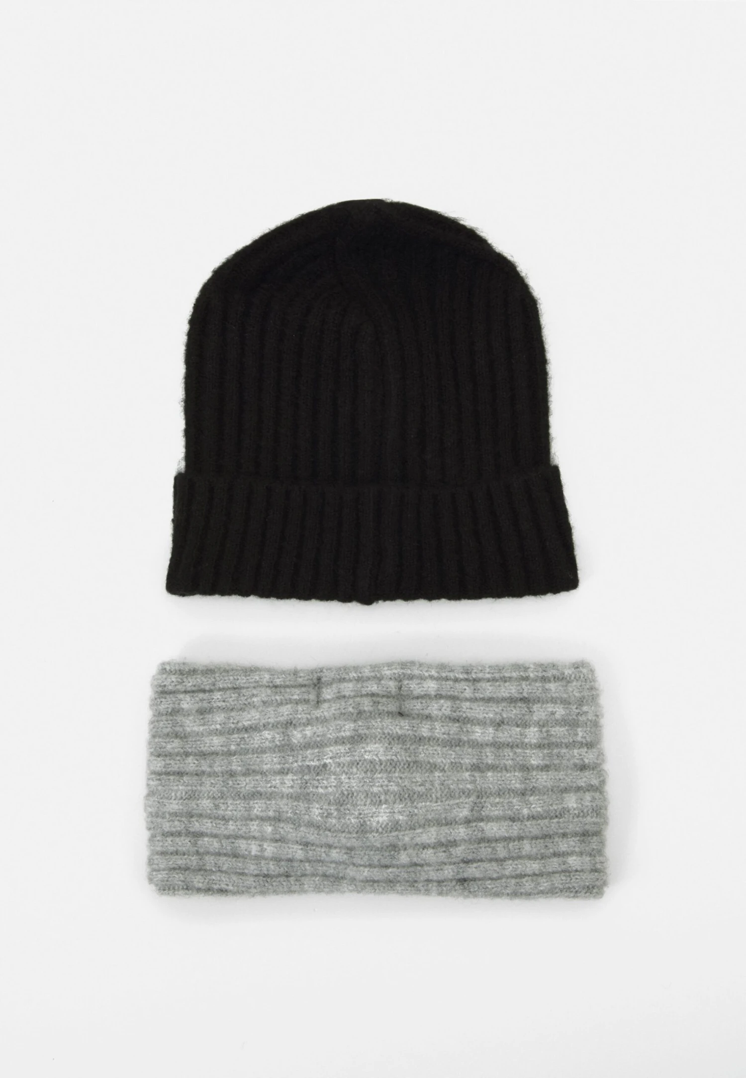 Even&Odd SetBerrettoBlack/Grey Donna Cappelli E Foulard EV451B060-Q11 4 Even&Odd SetBerrettoBlack/Grey Donna Cappelli E Foulard EV451B060-Q11 - immagine 2