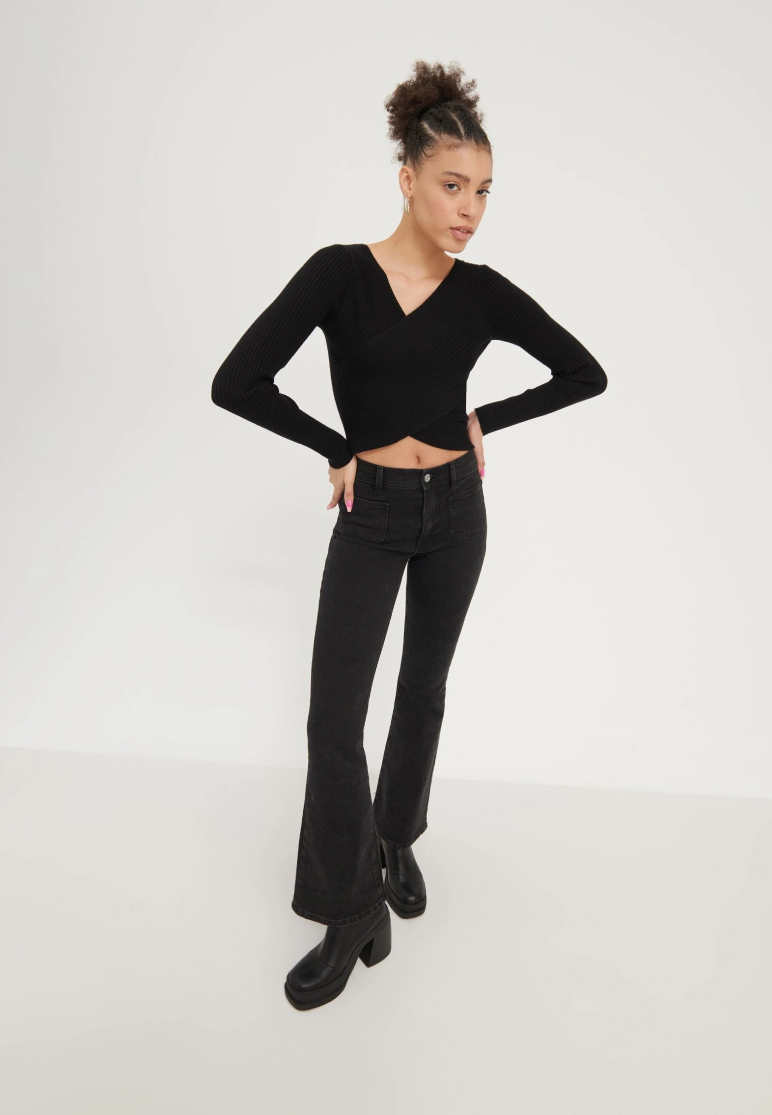 Even&Odd MaglioneBlack Donna Maglieria EV421I0HC-Q11 4 Even&Odd MaglioneBlack Donna Maglieria EV421I0HC-Q11 - immagine 2