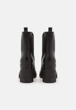 Even&Odd Stivaletti Con TaccoBlack Donna Stivali EV411N0IR-Q11 -Even&Odd 72db4a677cc74611a63e6ed4a3671a83