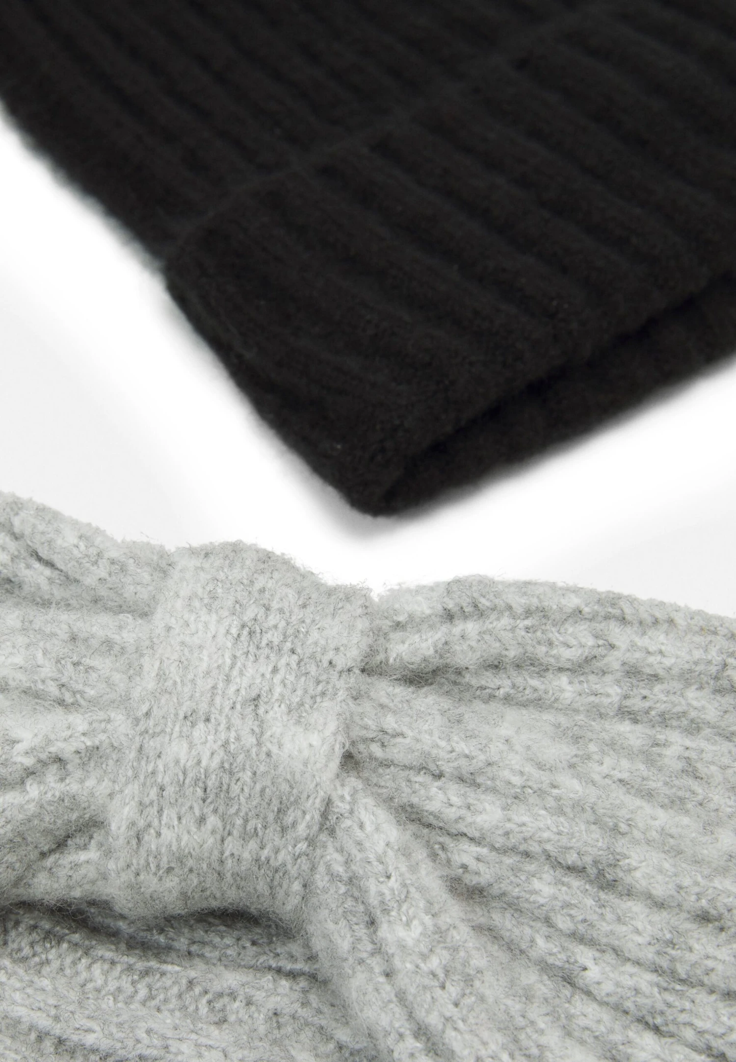 Even&Odd SetBerrettoBlack/Grey Donna Cappelli E Foulard EV451B060-Q11 5 Even&Odd SetBerrettoBlack/Grey Donna Cappelli E Foulard EV451B060-Q11 - immagine 3