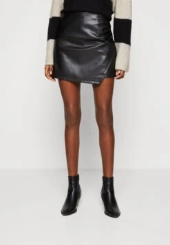 Even&Odd ShortsBlack Donna Gonne EV421B0BJ-Q11