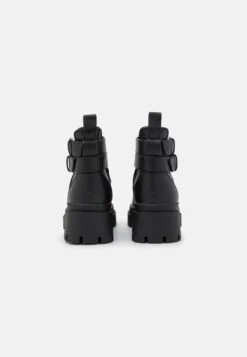 Even&Odd Stivaletti Con PlateauBlack Donna Stivaletti EV411N0GT-Q11 -Even&Odd 99231985c8fa4833a11a9fd3a867e2b3