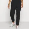 Even&Odd Pantaloni SportiviBlack Donna Pantaloni EV421A08X-Q11 -Even&Odd 99a8919554b941a0a2e4298bf50b2400