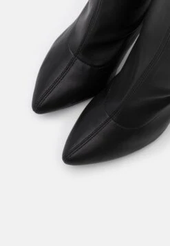 Even&Odd Stivali Con I TacchiBlack Donna Stivali EV411A0LK-Q11 -Even&Odd 9adda94d18f74a01bdf0efa58f84892b