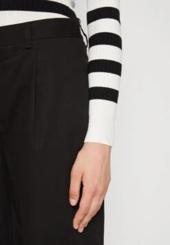 Even&Odd MaglioneBlack/White Donna Maglieria EV421I0AQ-Q12 13 Even&Odd MaglioneBlack/White Donna Maglieria EV421I0AQ-Q12 -Even&Odd 9cfd2bec70664192bf99b88d67db9746