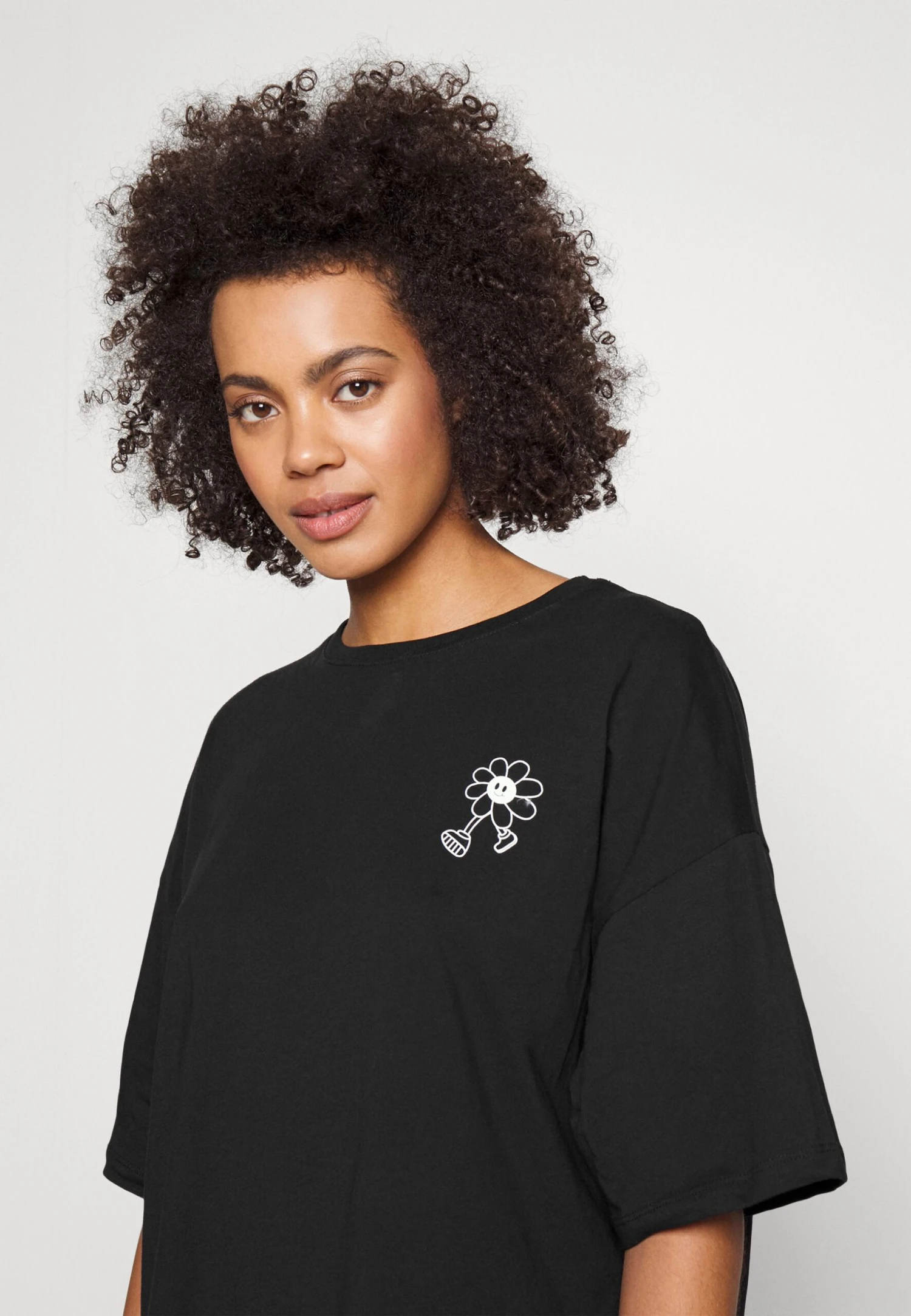 Even&Odd Liz Keep Growing Mascot / 802BlackT-Shirt Con Stampa802Black Donna T-shirt E Top EV421D254-Q11 6 Even&Odd Liz Keep Growing Mascot / 802BlackT-Shirt Con Stampa802Black Donna T-shirt E Top EV421D254-Q11 - immagine 4