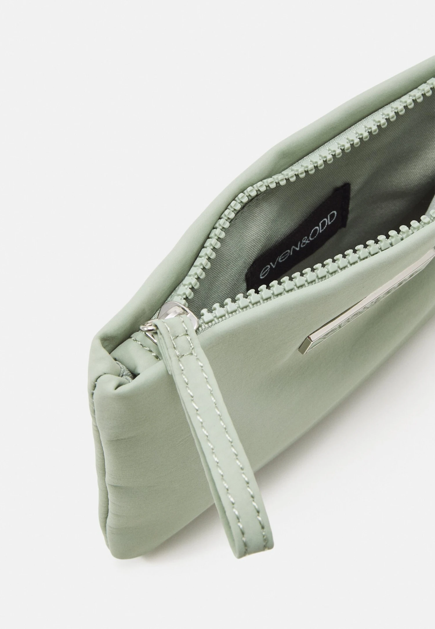 Even&Odd PortafoglioGreen Donna Portafogli E Portachiavi EV451F04J-M11 5 Even&Odd PortafoglioGreen Donna Portafogli E Portachiavi EV451F04J-M11 - immagine 3