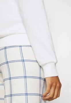 Even&Odd FelpaWhite Donna Felpe EV421J086-A11 -Even&Odd c1470721dc5a45029383e78839685985