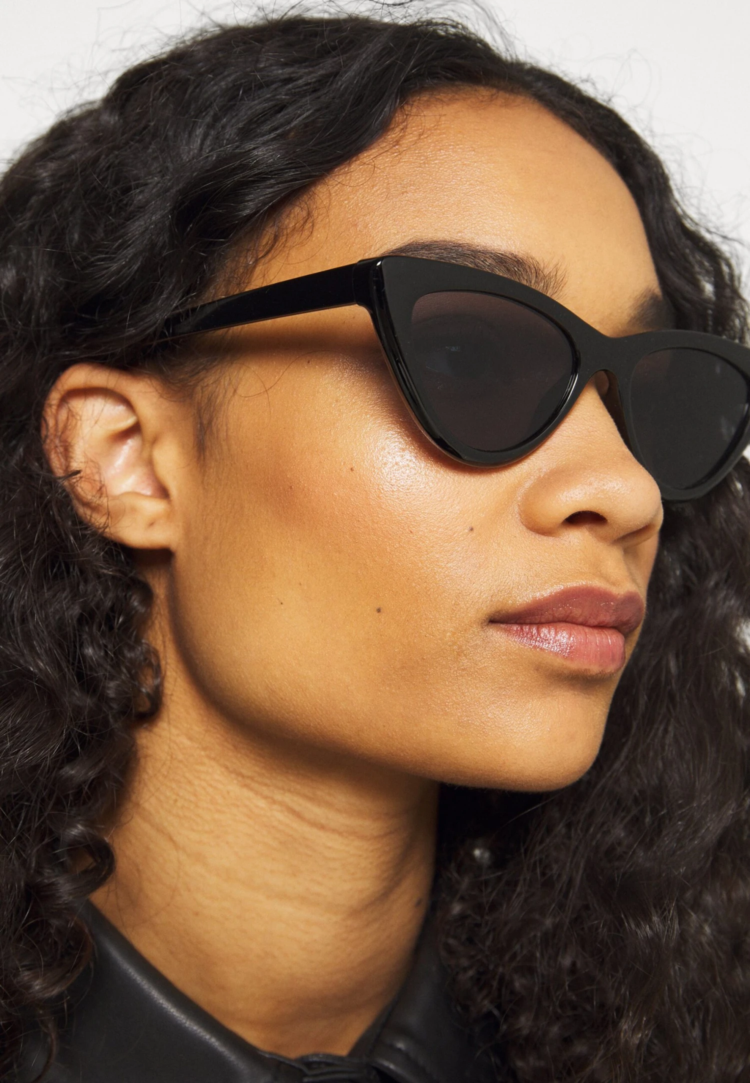 Even&Odd Occhiali Da SoleBlack Donna Occhiali Da Sole EV451K021-Q11 4 Even&Odd Occhiali Da SoleBlack Donna Occhiali Da Sole EV451K021-Q11 - immagine 2