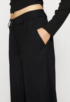 PantaloniBlack Donna Pantaloni EVF21A029-Q11 -Even&Odd ca1f011748d245378af32533067ee2bf