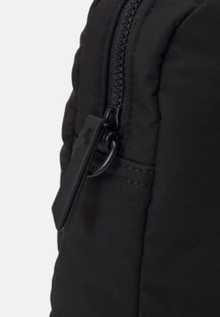 Even&Odd Borsa Porta PcBlack Donna Borse EV451H152-Q11 13 Even&Odd Borsa Porta PcBlack Donna Borse EV451H152-Q11 -Even&Odd d268f0e358564052986cdbdee85e9a42