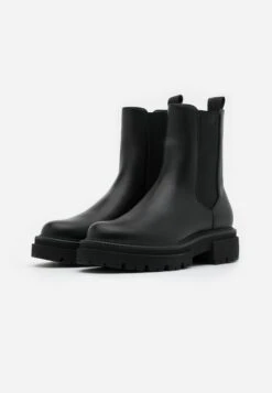 Even&Odd Stivaletti Con PlateauBlack Donna Stivaletti EV411N0BX-Q11 -Even&Odd e2795c5a43b542f6893e050ba43e8f9b