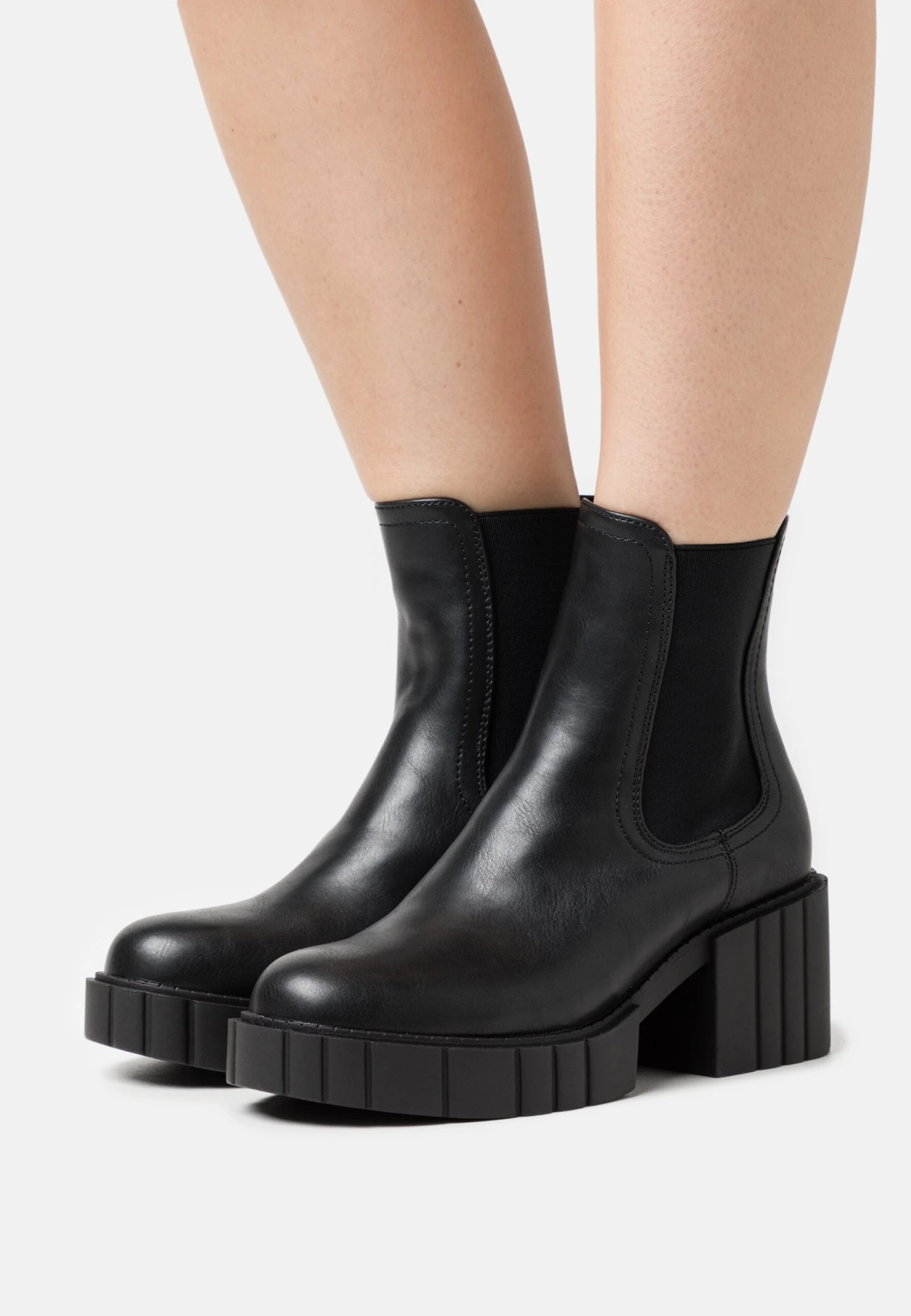 Even&Odd Stivaletti Con PlateauBlack Donna Stivaletti EV411N0J1-Q11 3 Even&Odd Stivaletti Con PlateauBlack Donna Stivaletti EV411N0J1-Q11