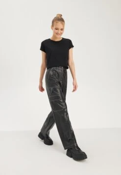 Even&Odd Pantaloni CargoBlack Donna Pantaloni EV421A0DQ-Q11 8 Even&Odd Pantaloni CargoBlack Donna Pantaloni EV421A0DQ-Q11 -Even&Odd ee2f3576938c44748ba97731bf8285f3