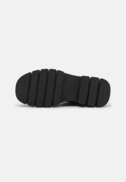 Even&Odd Stivaletti Con PlateauBlack Donna Stivaletti EV411N0IQ-Q11 -Even&Odd f78ecb2aedd248a2b1eb23d95c85168d